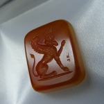 Mythology image.
Agate. Intaglio.
size2 x 1.8cm