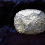 Judaica.Handcarved cameo ,,Tomb of Rachel,
mother of pearl
size 52 * 39mm